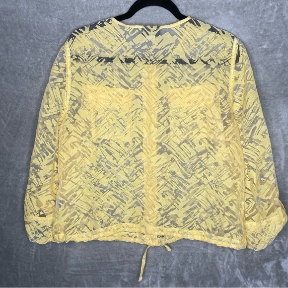 Lark Lane Yellow Hatch Pattern Button Down Sheer Blouse Cinch Hem Size 16 - Picture 3 of 8